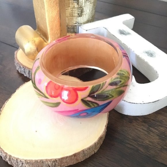 Jewelry - Floral Lucite Large bangle bracelet Multi Color